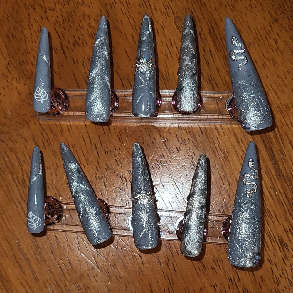 XXL sttilleto grey and silver Halloween themed reusable press on nails.